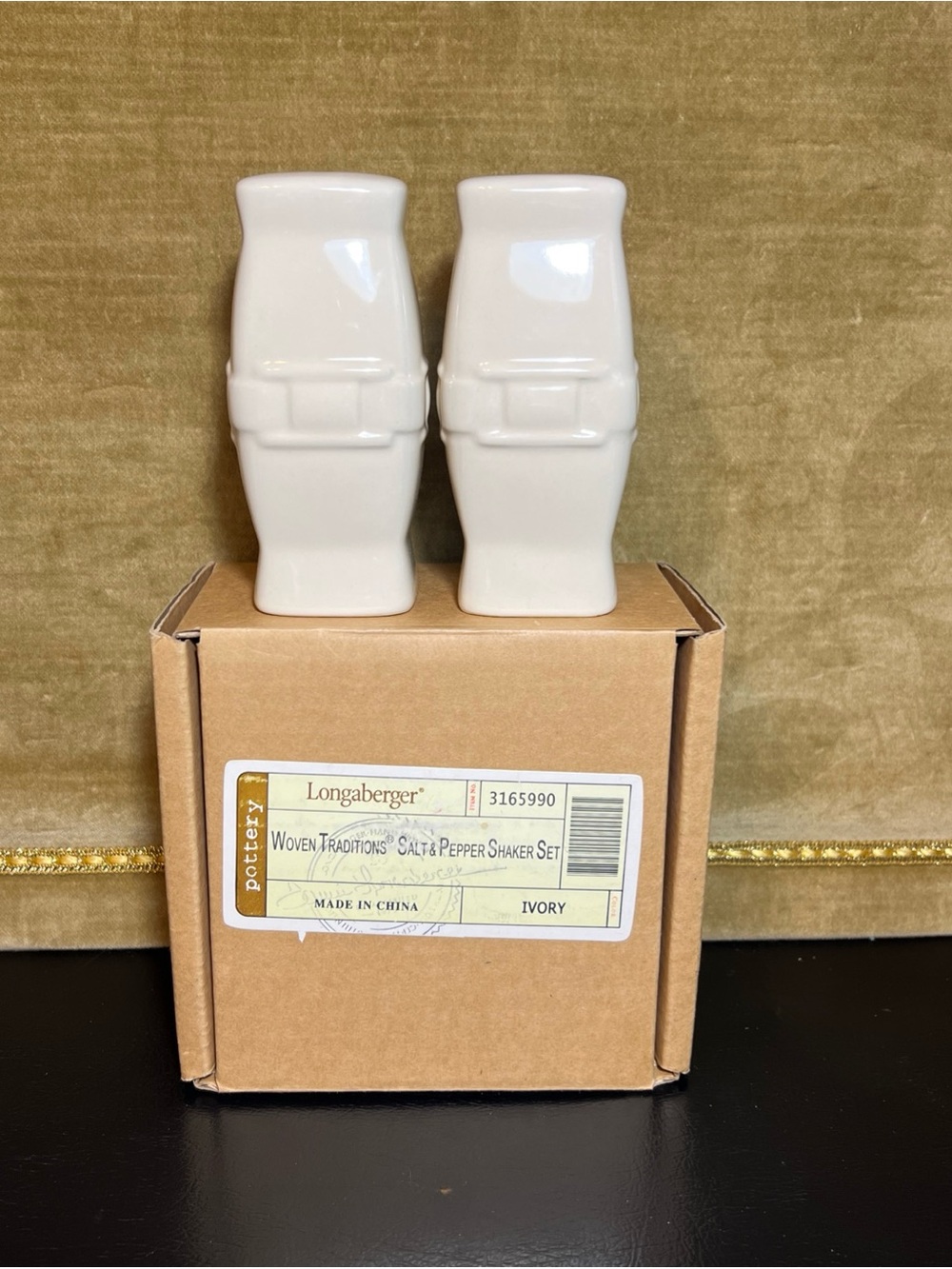 Longaberger 3165990 Woven Traditions Salt & Pepper Shaker Pottery Set Ivory